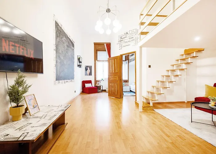 Just Chillin Apt-budapest Historic Landmarks *