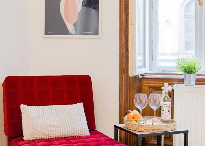 Just Chillin Apt-budapest Historic Landmarks