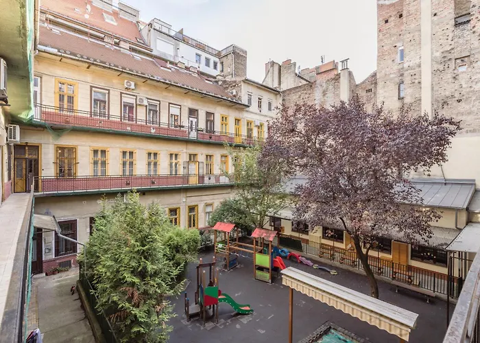 Just Chillin Apt-budapest Historic Landmarks Budapesta