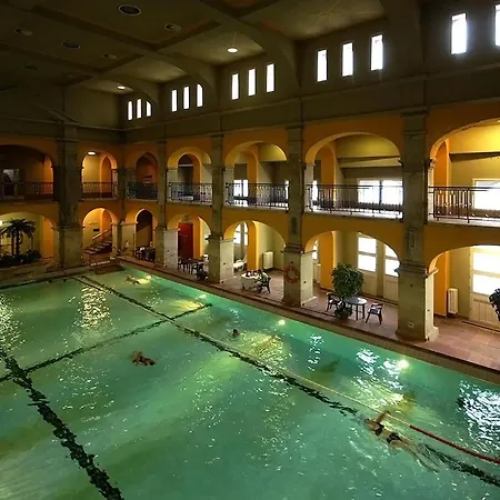 Just Chillin Apt-budapest Historic Landmarks Будапешт