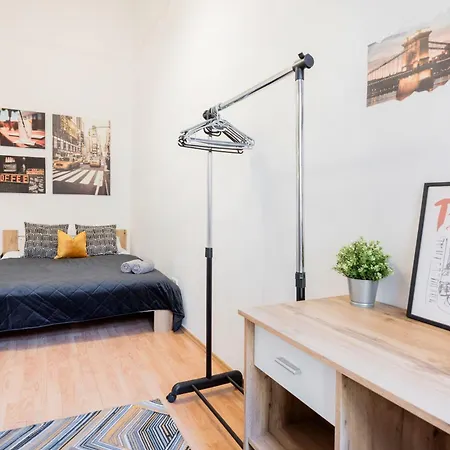 Just Chillin Apt-budapest Historic Landmarks Апартаменты Будапешт