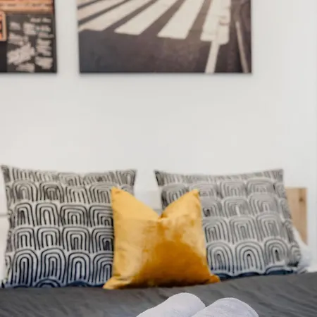 Just Chillin Apt-budapest Historic Landmarks